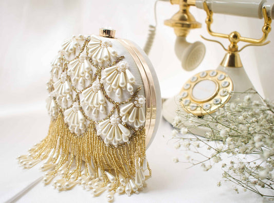 PRE-ORDER - Liya (Minaudière) - Ivory