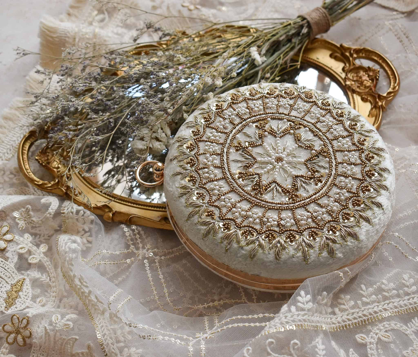 PRE-ORDER - MAHIYA (Round) - Cream Velvet