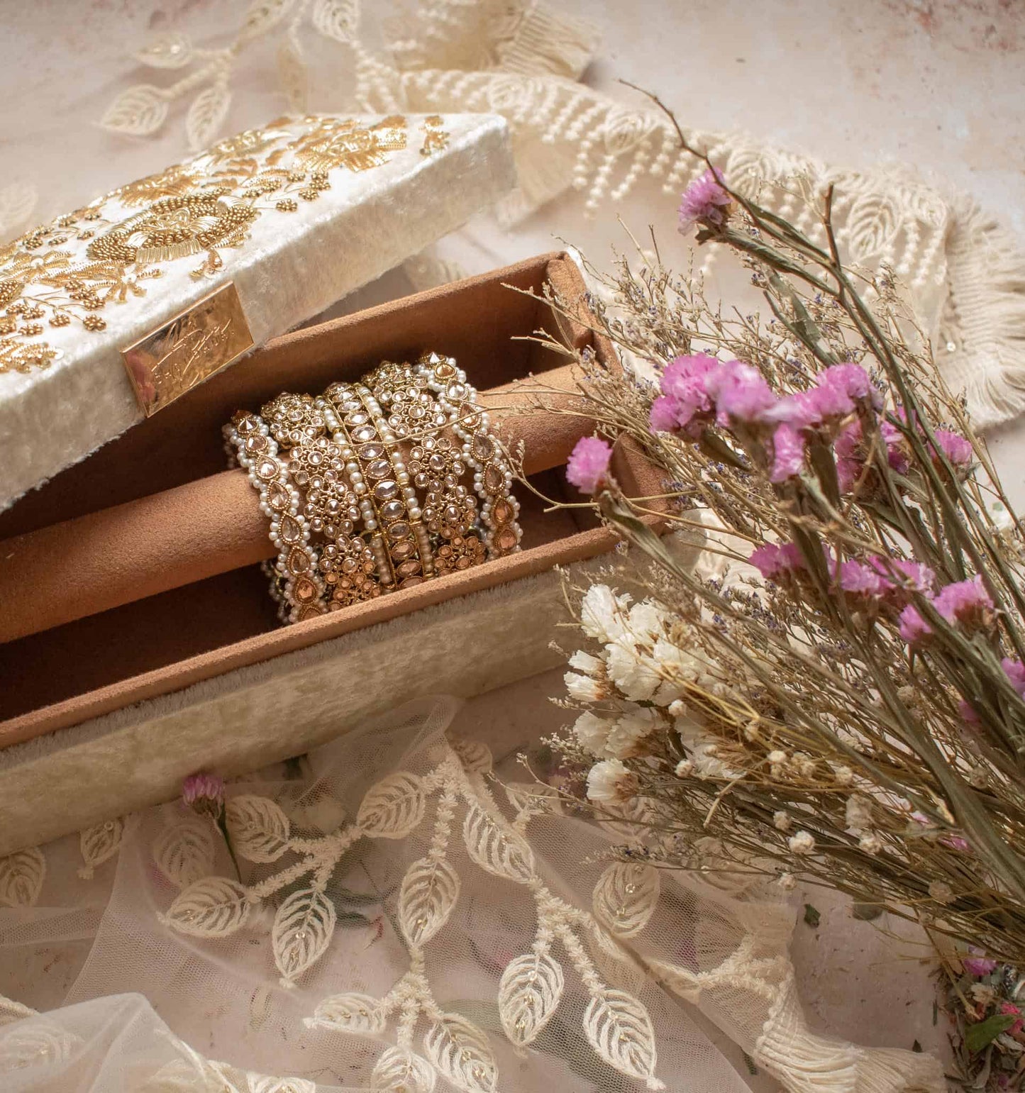 PRE-ORDER / ANAYA Bangle Box (Cream Velvet)