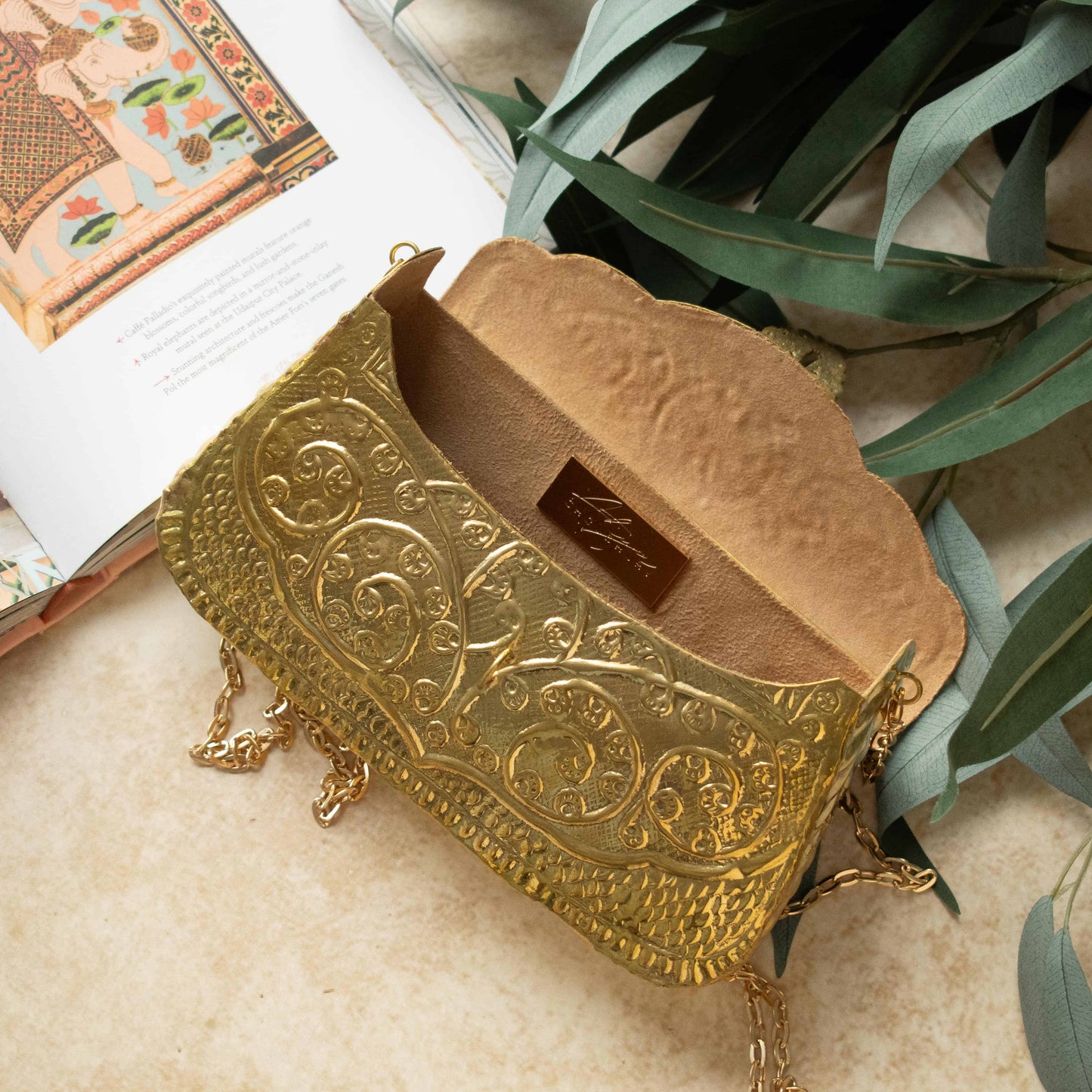 Jaya (Gold Brass Clutch)