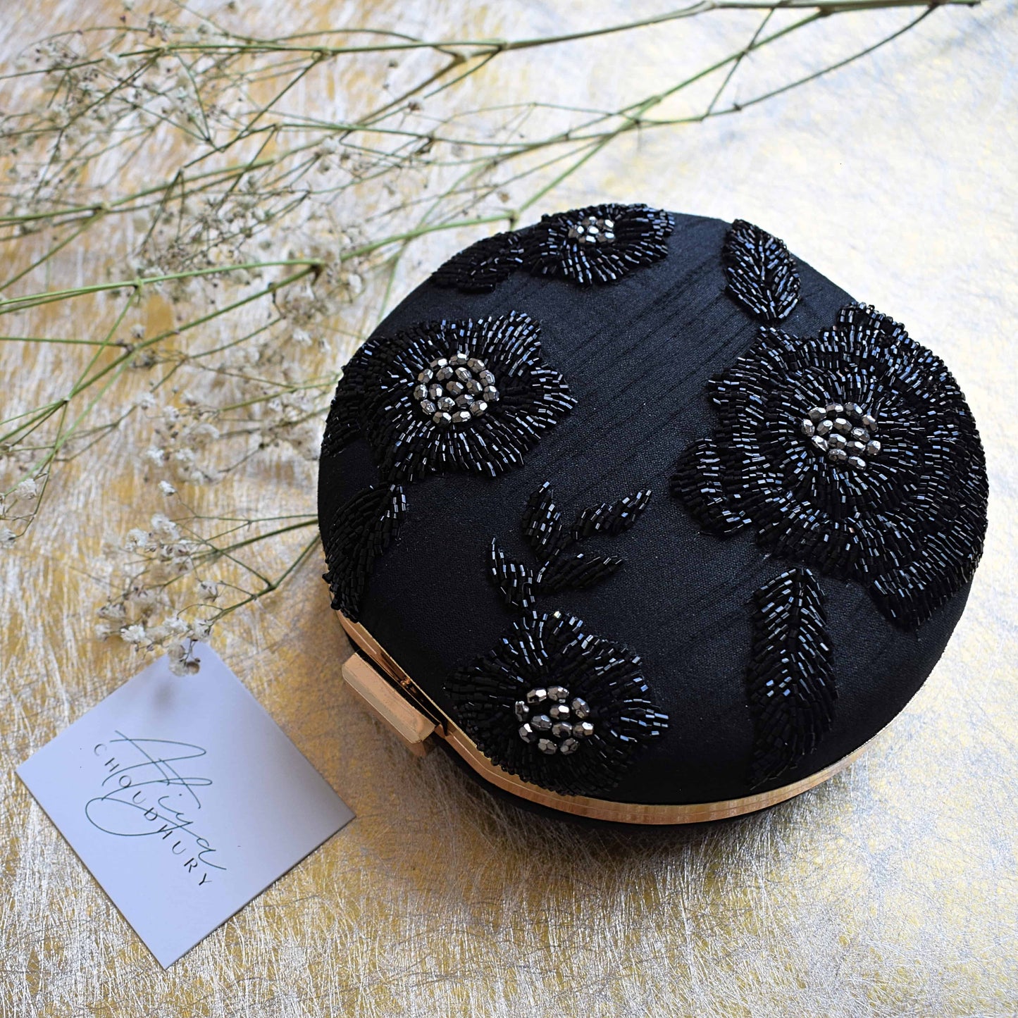 PRE-ORDER - LADY IN BLACK (Minaudière)