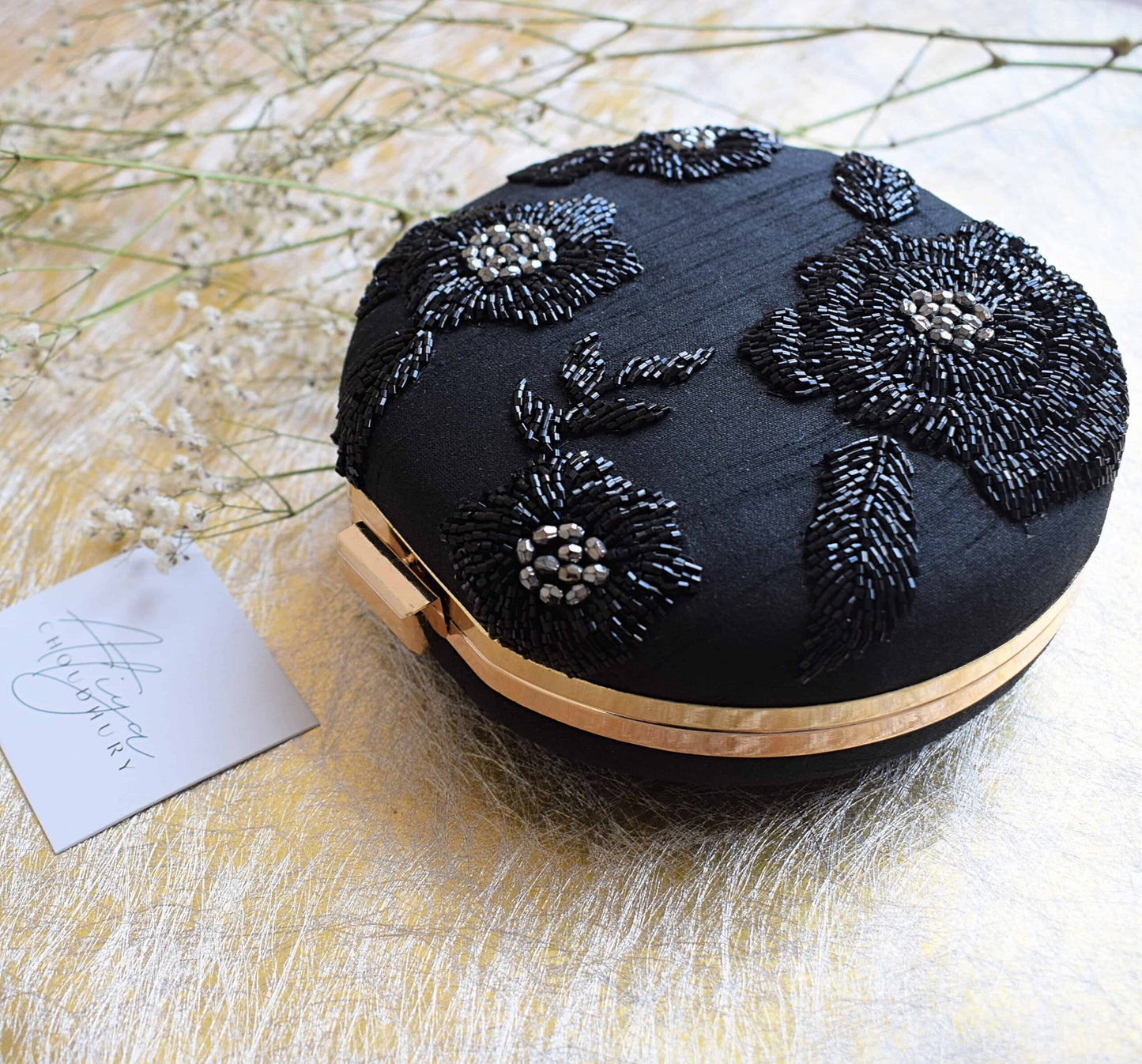 PRE-ORDER - LADY IN BLACK (Minaudière)