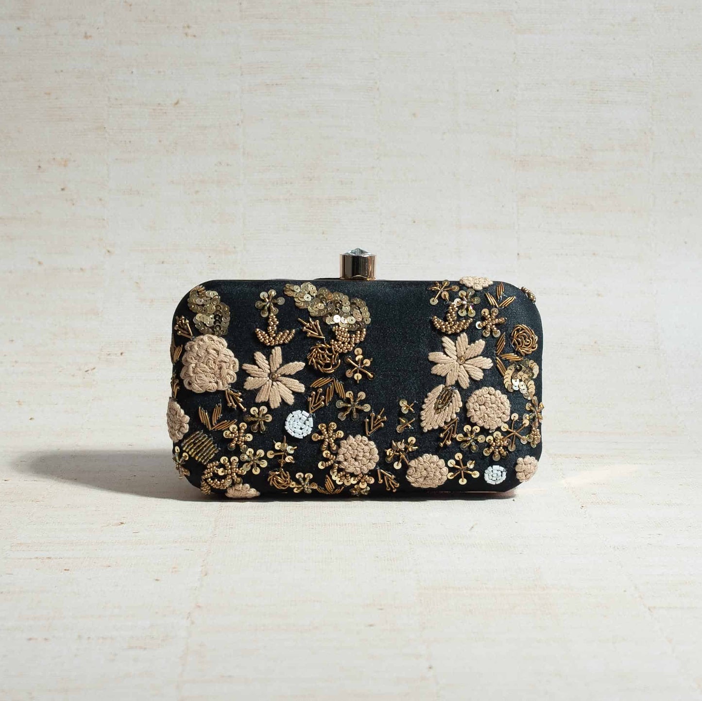 PRE-ORDER - ARA (Black Silk)