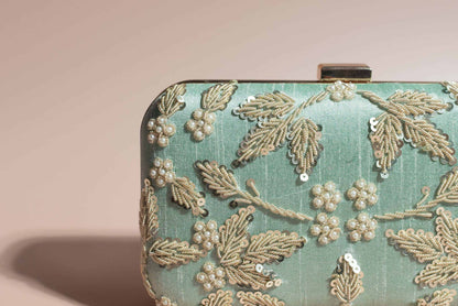 PRE-ORDER-CHAYA Clutch (Mint)