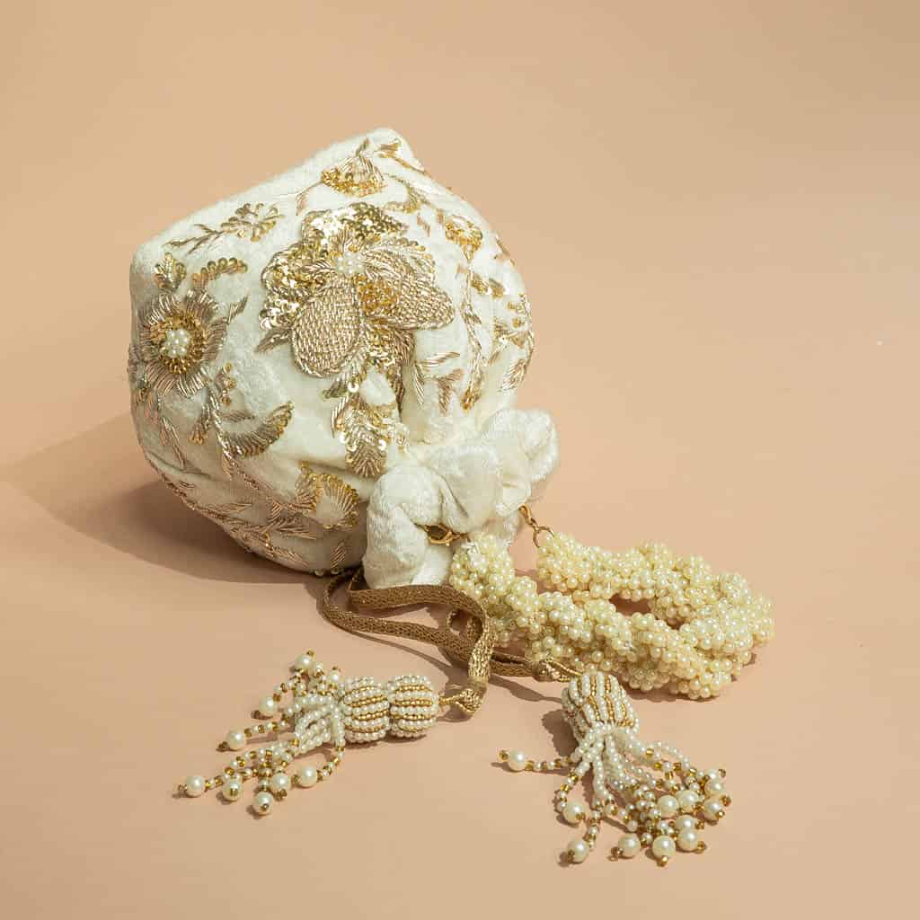 Arisha Potli Bag (Ivory Velvet)