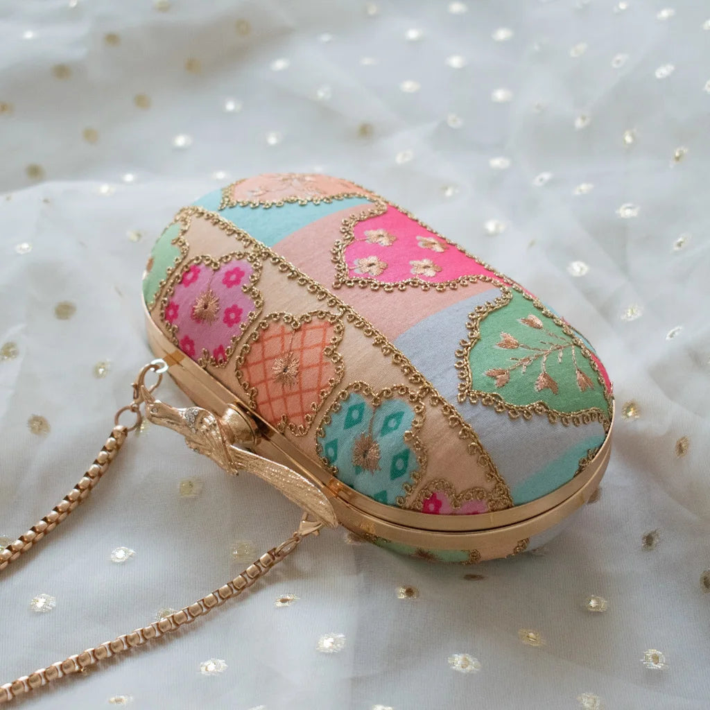 Virala Bird Clasp Clutch