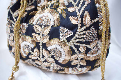 PRE-ORDER - AMRISHA (Black)