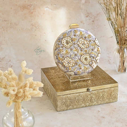 PRE-ORDER - Leesha (Minaudière)