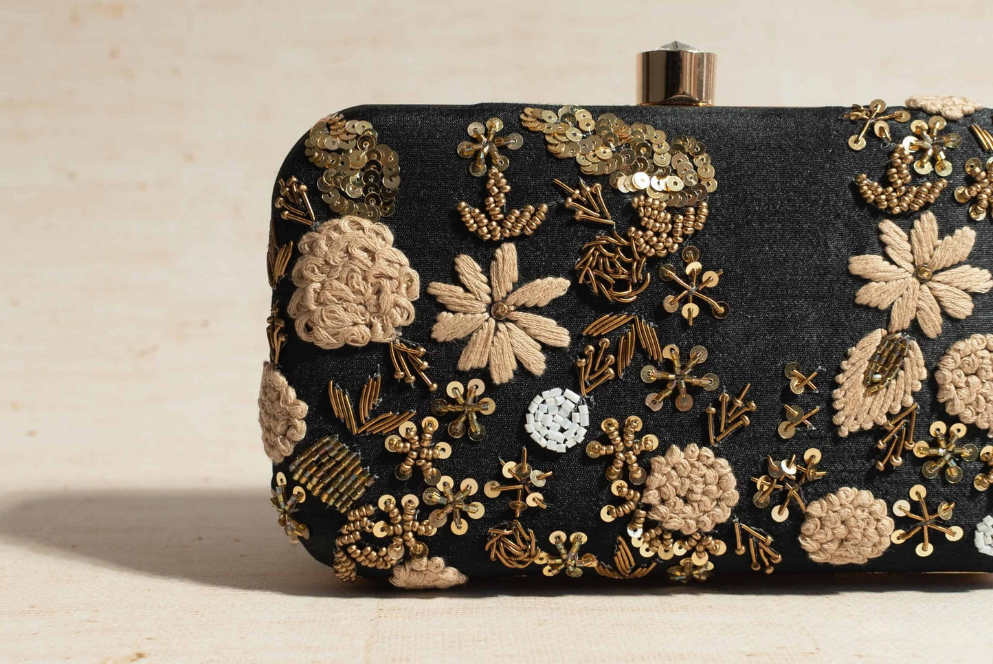 PRE-ORDER - ARA (Black Silk)