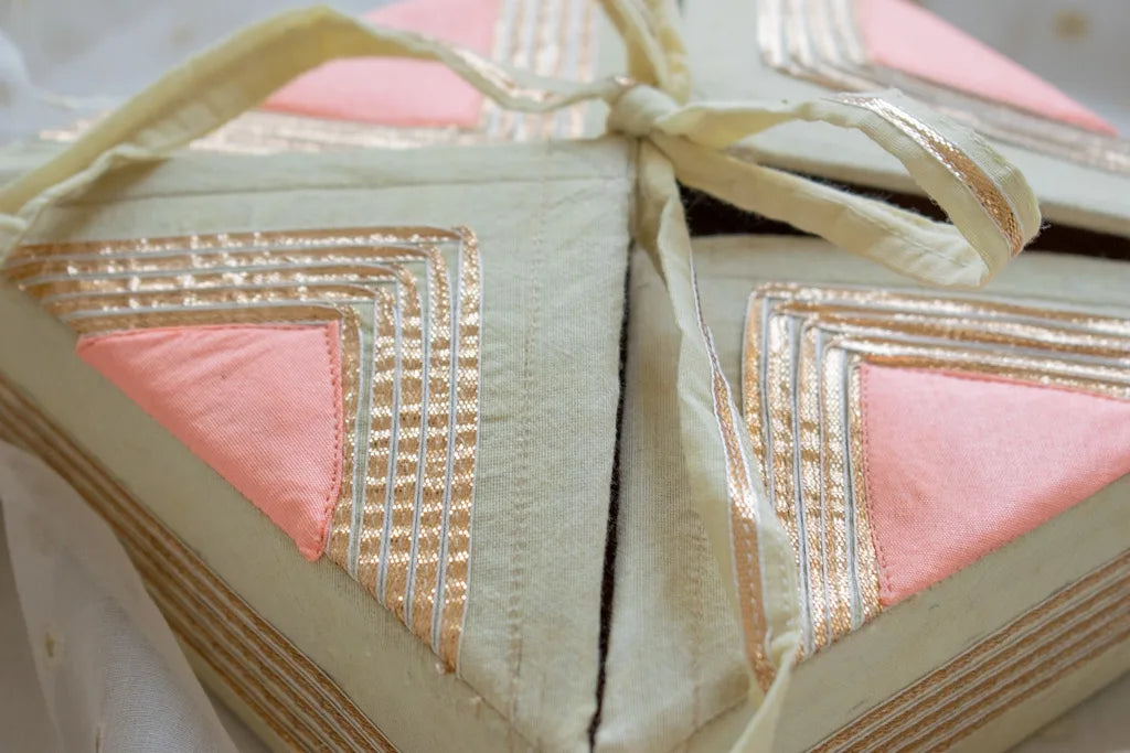 Maharani Petite Gift Box (Pistachio Green & Peach)