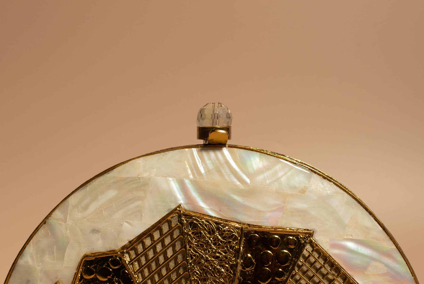 Monaco - (Mother of Pearl)