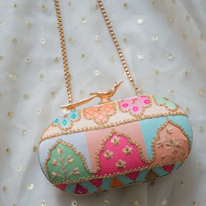 Virala Bird Clasp Clutch