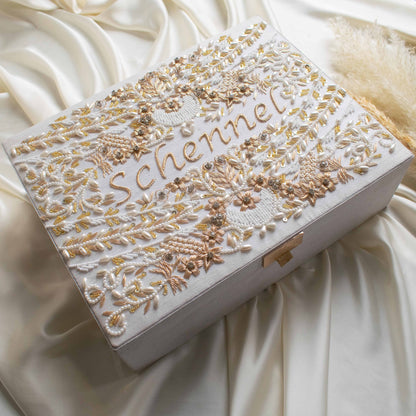 PRE-ORDER / AASHNA TROUSSEAU BOX