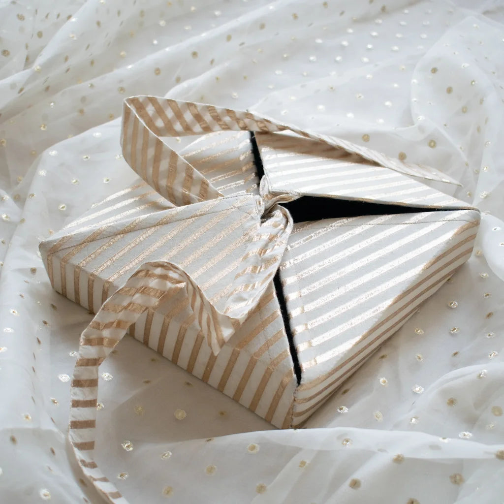 Maharani Gift Box (Ivory)