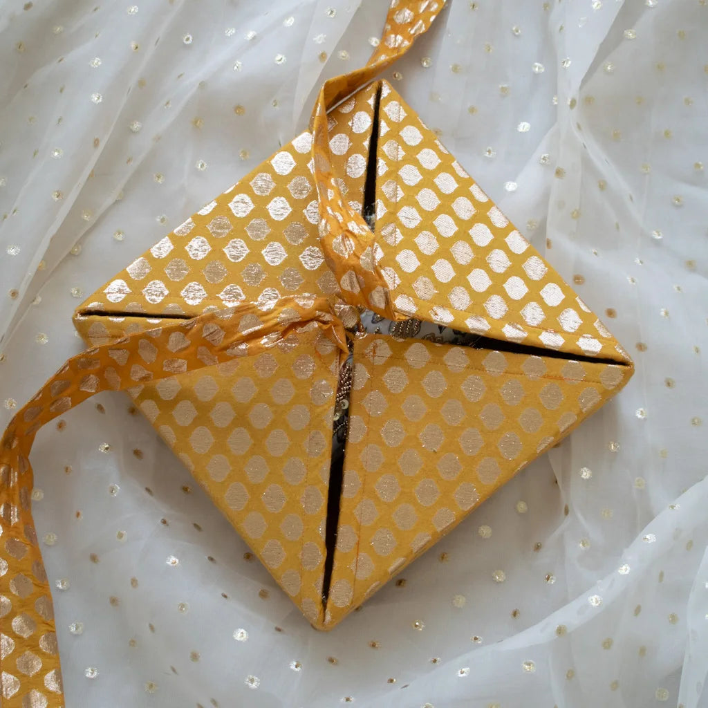 Maharani Gift Box (Mustard Yellow)