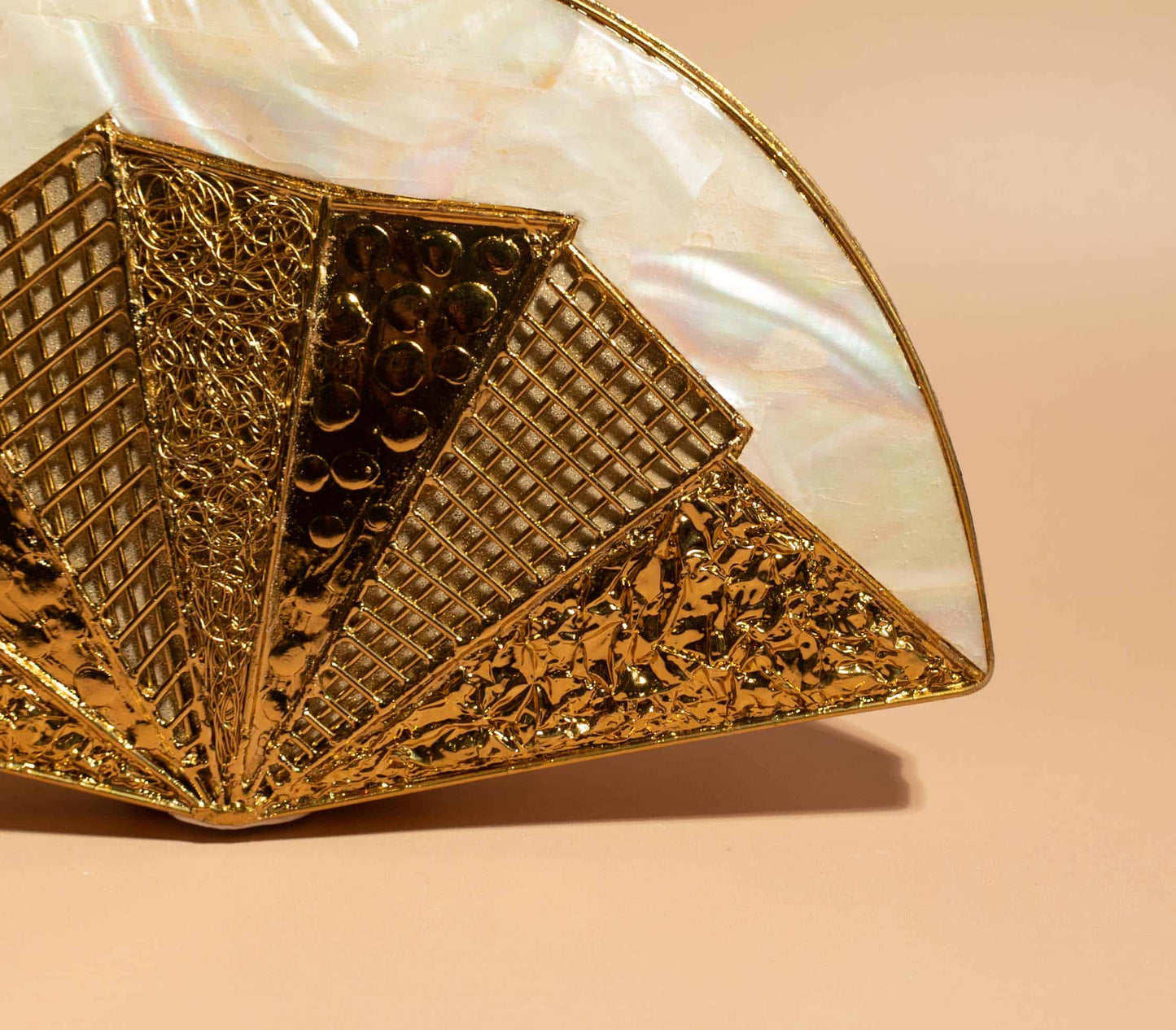 Monaco - (Mother of Pearl)