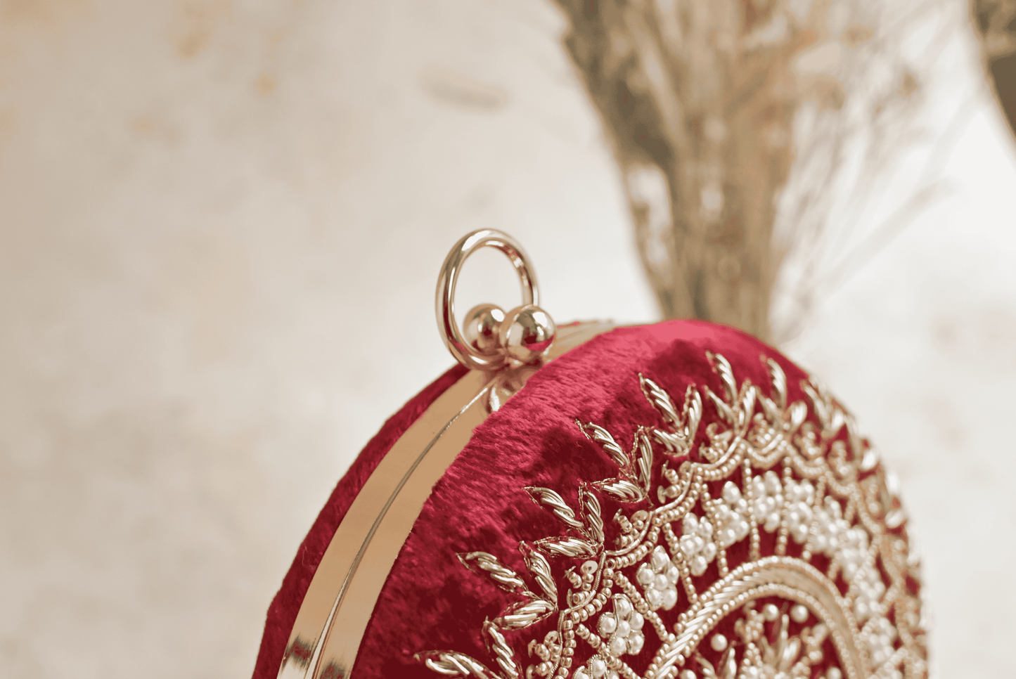 PRE-ORDER - MAHIYA (Round) - Deep Red Velvet