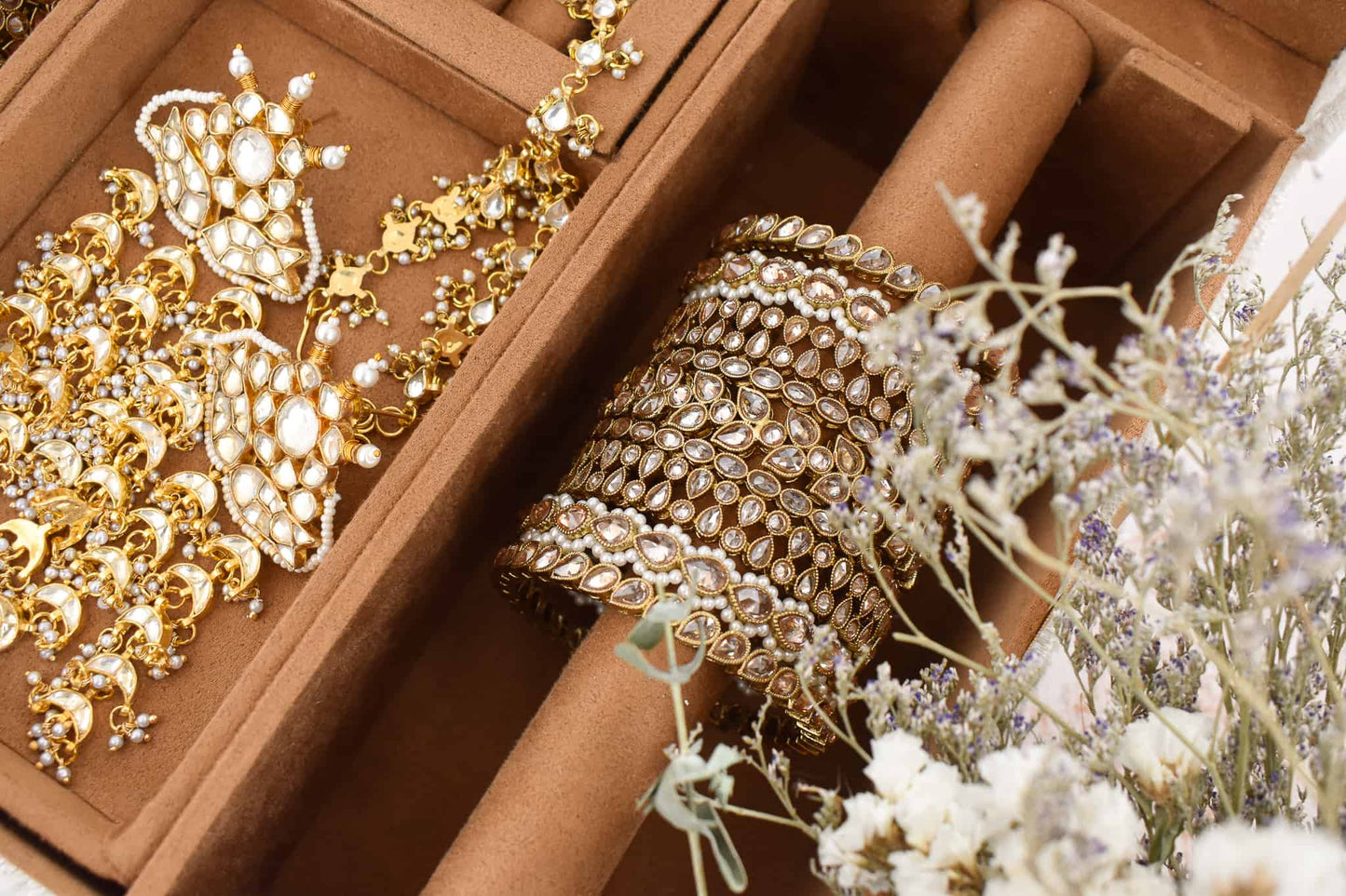 PRE-ORDER - ANAYA TROUSSEAU BOX (Cream Velvet)