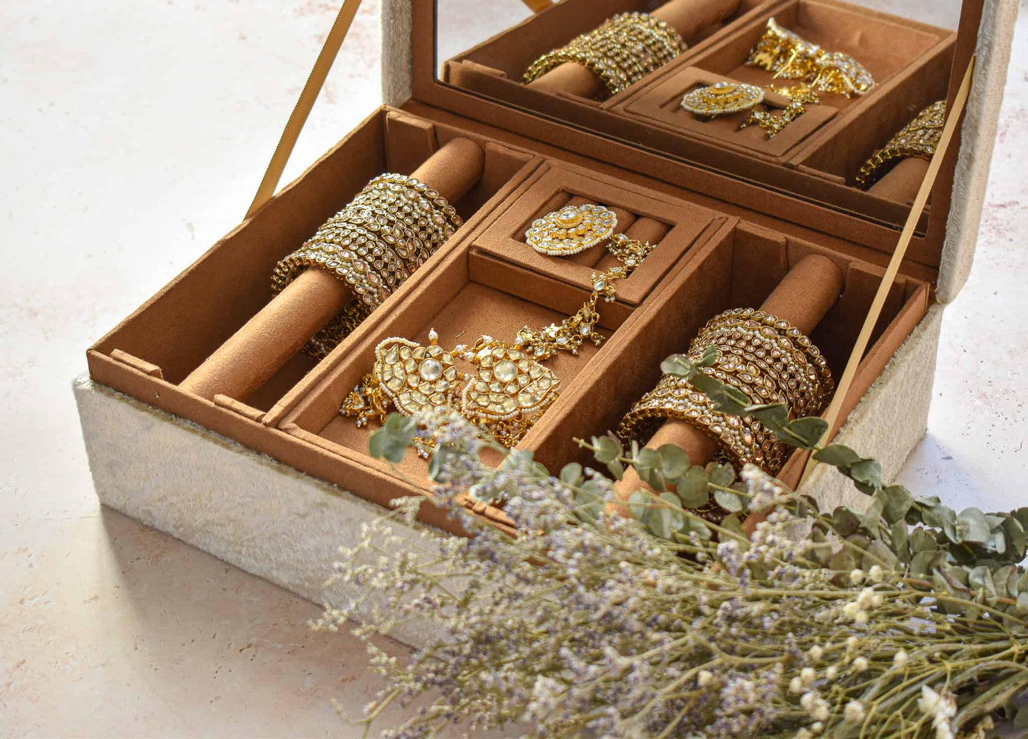 PRE-ORDER - ANAYA TROUSSEAU BOX (Cream Velvet)