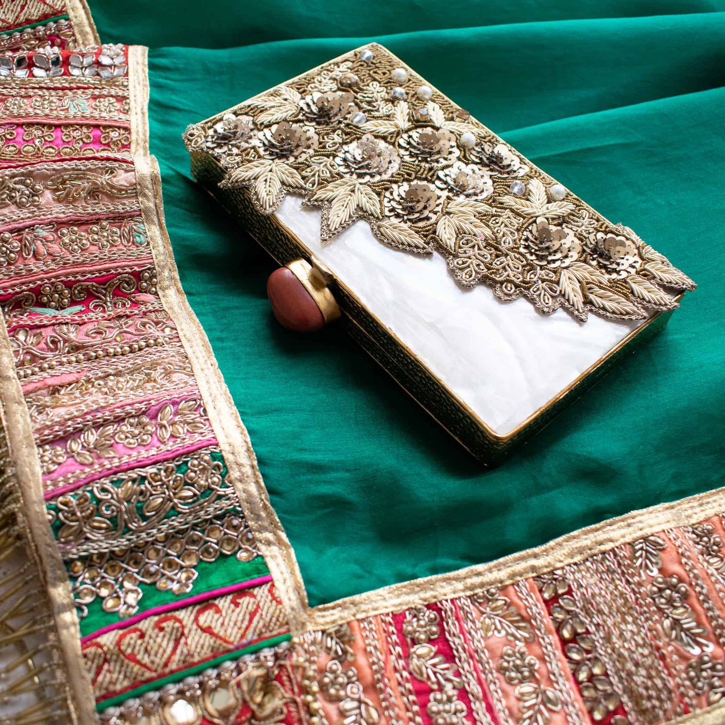 PRE-ORDER - ARISH - (Mother of Pearl)