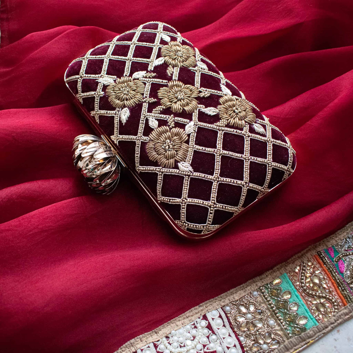 PRE-ORDER - ALAYA (Maroon Velvet)