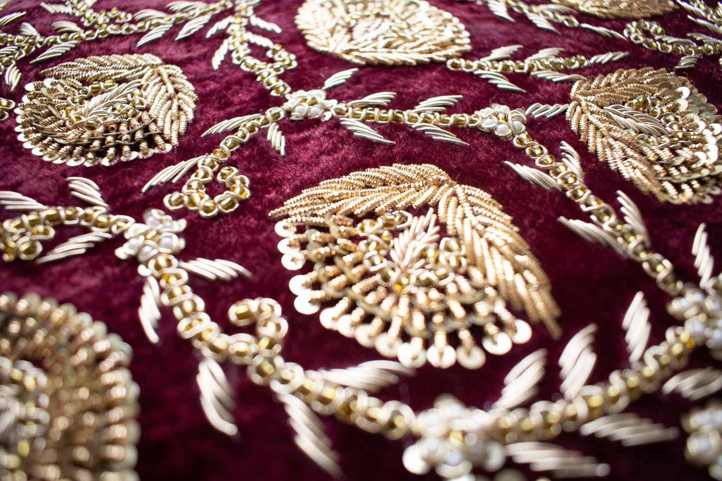 PRE-ORDER / AMNA TROUSSEAU BOX (Maroon Velvet)