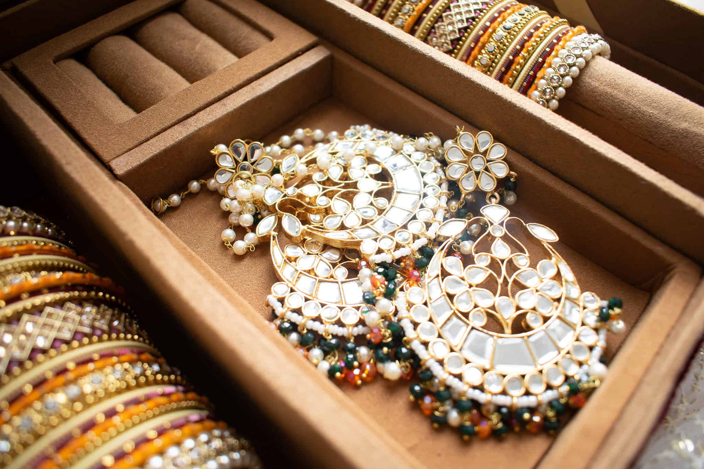 PRE-ORDER / AMNA TROUSSEAU BOX (Maroon Velvet)