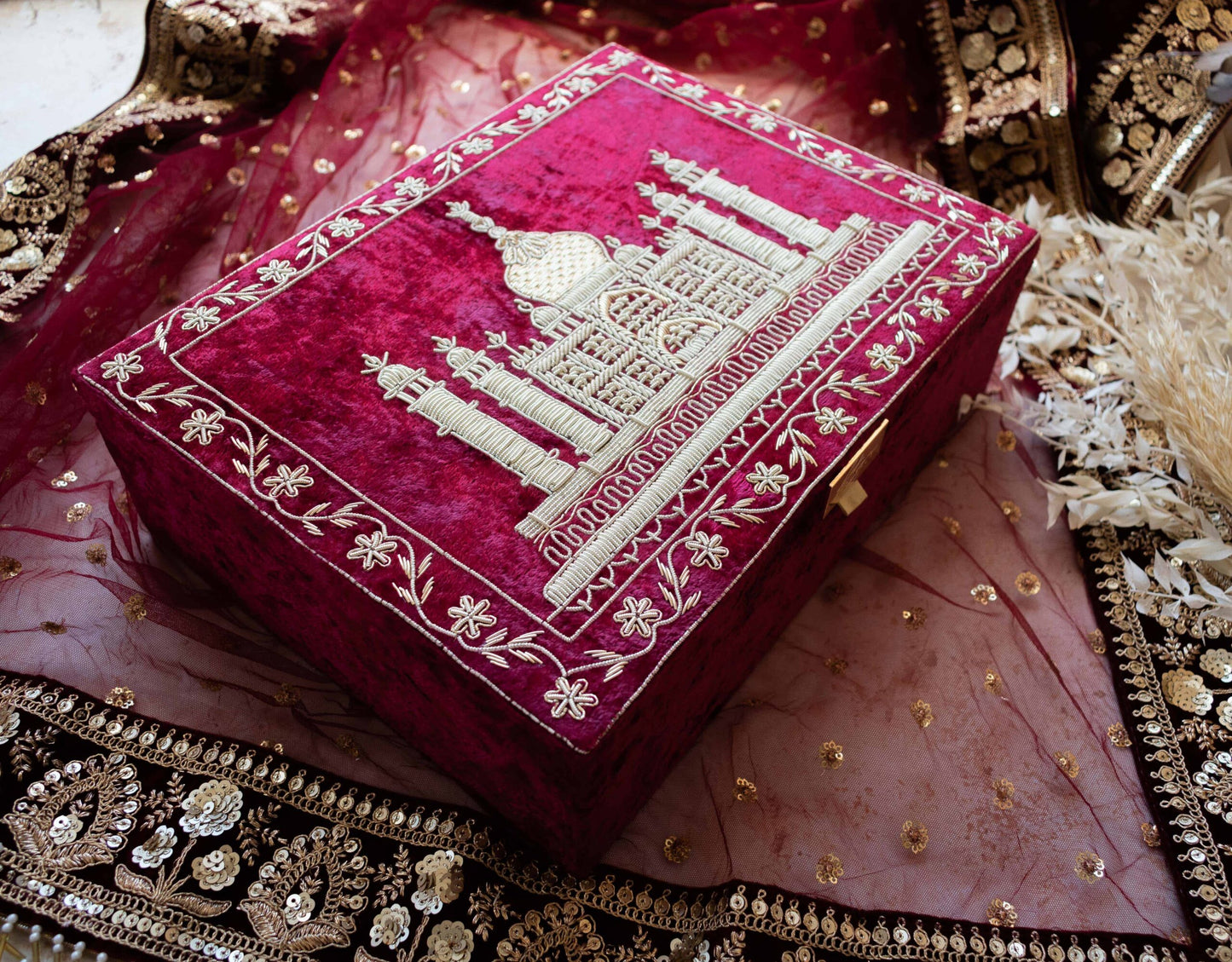 PRE-ORDER / TAJ MAHAL TROUSSEAU BOX - Maroon Velvet