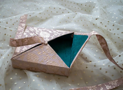 Maharani Gift Box (Pale Nude Pink)