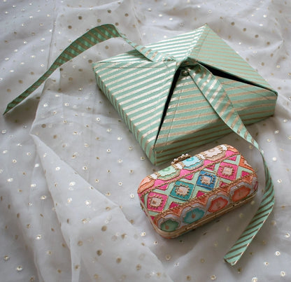 Virala Compact Clutch