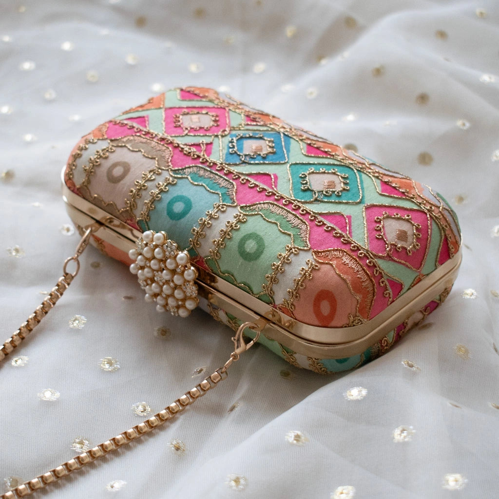 Virala Compact Clutch