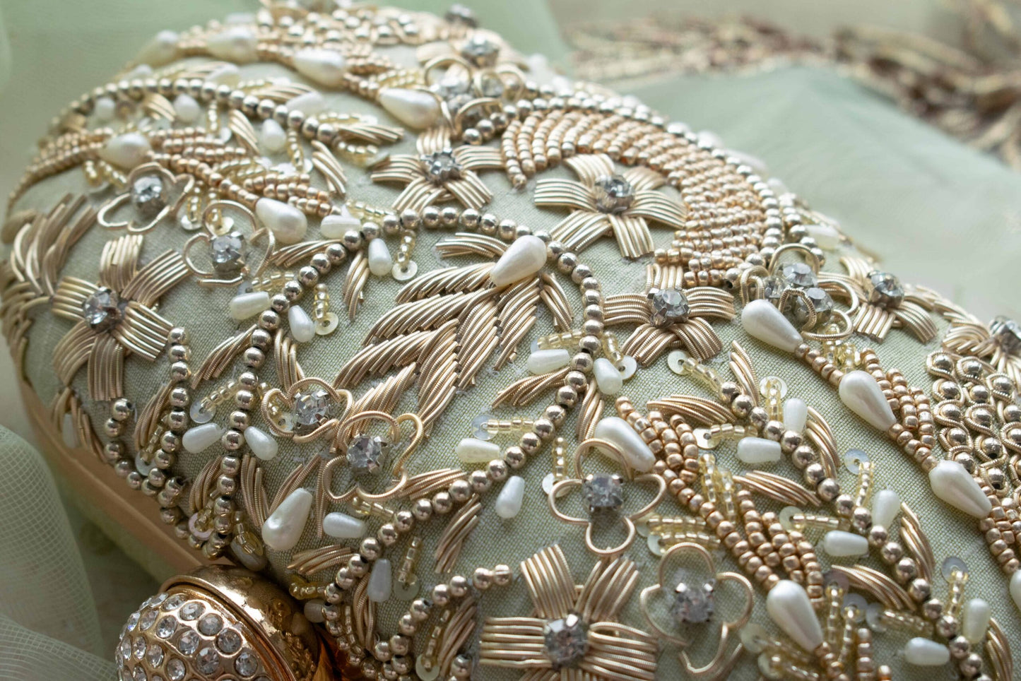 PRE-ORDER - Aashna (Pistachio Mint)