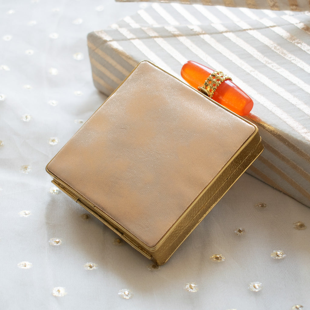 Valentina Mother of Pearl Clutch