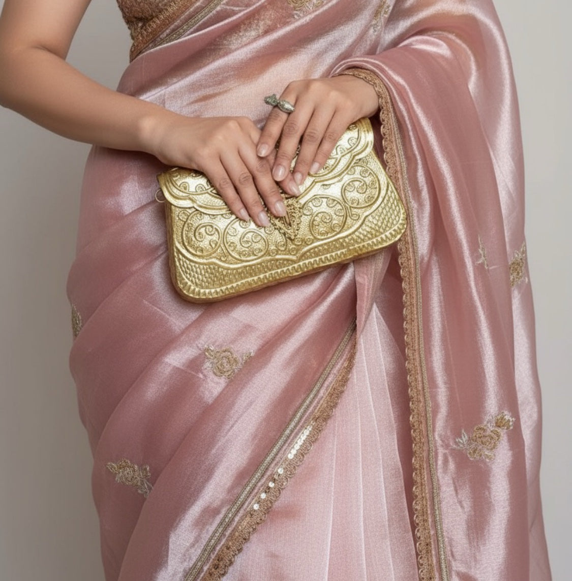 Jaya (Gold Brass Clutch)