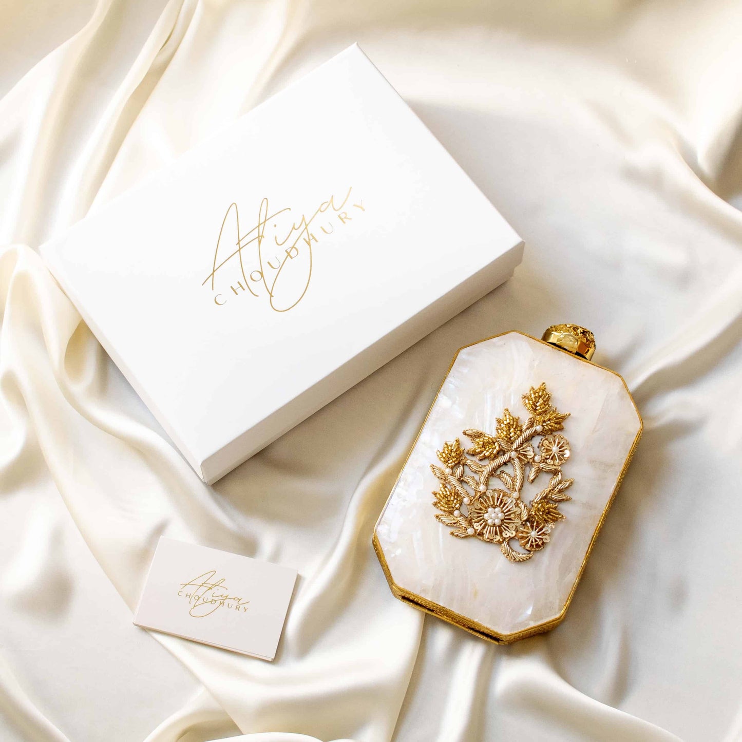 PRE-ORDER - London - (Mother of Pearl)