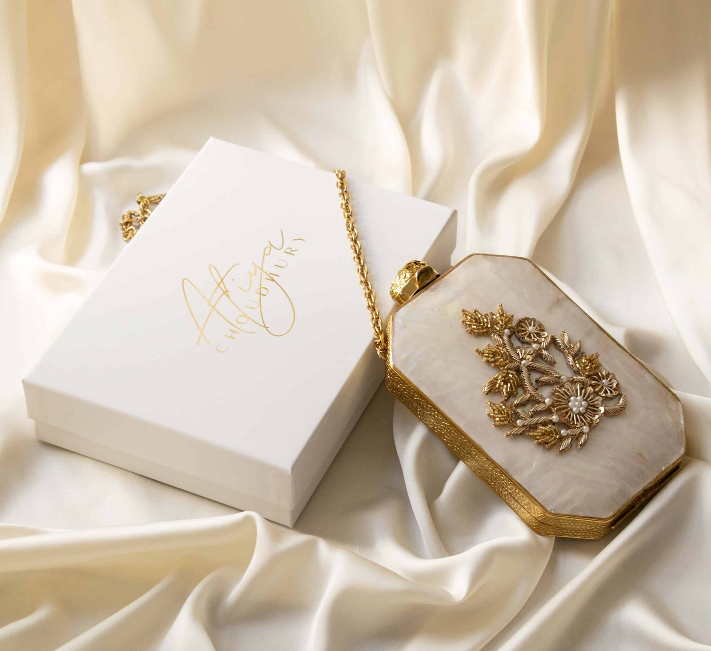 PRE-ORDER - London - (Mother of Pearl)