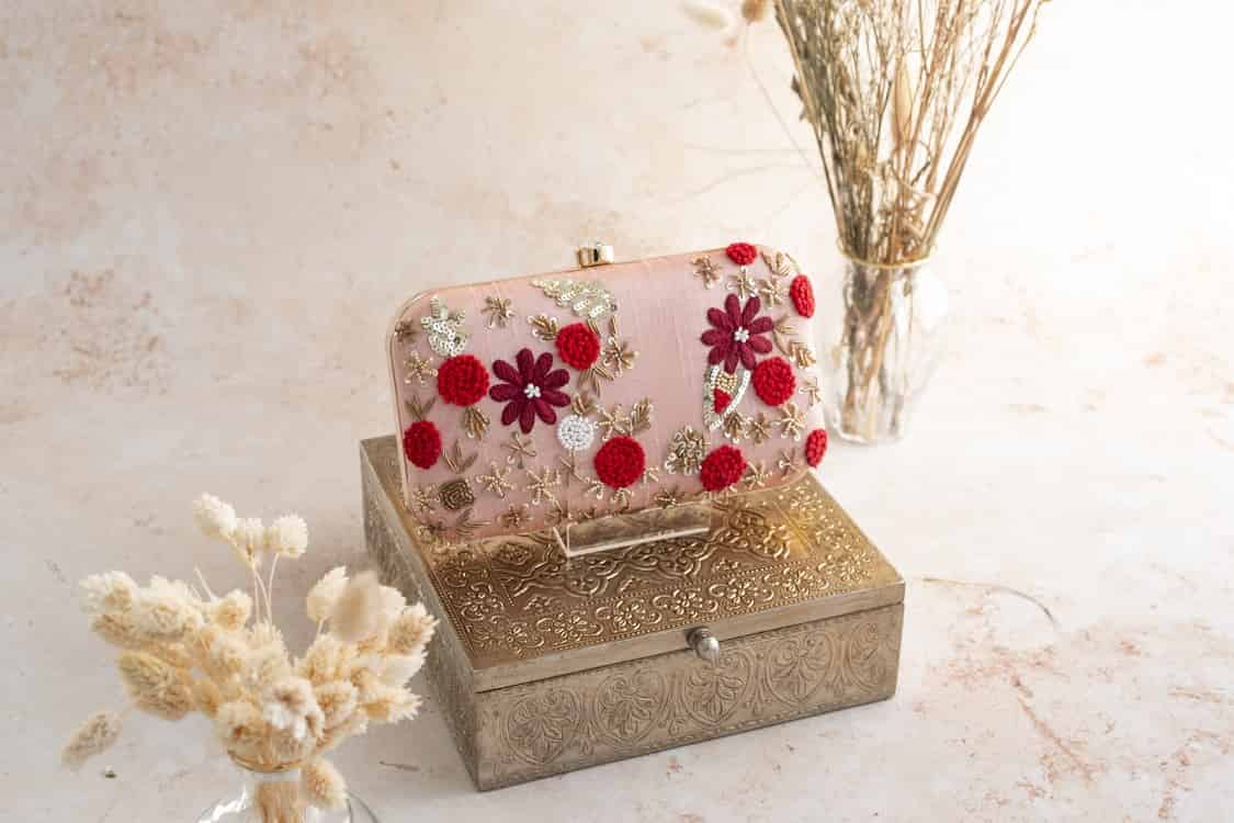 PRE-ORDER - ARA - Peach