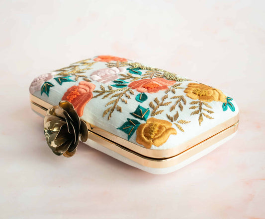 PRE-ORDER - SARA (Classic)