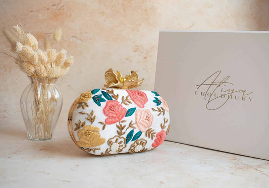 PRE-ORDER - Sara - Oval (Floral Clasp)