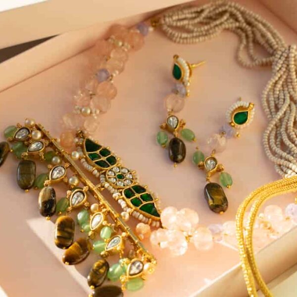 PRE-ORDER - Arushi Kundan Jewellery Set - Image 5