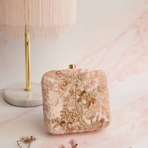 PRE-ORDER - SHAYRA (Nude Pink Velvet) - Image 4