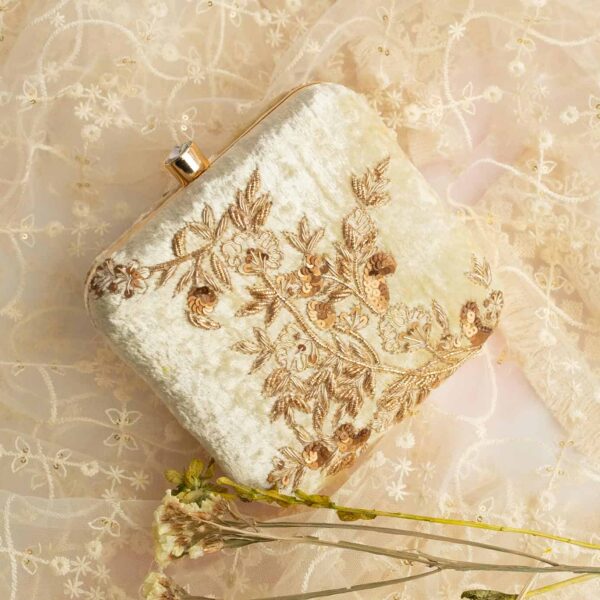 PRE-ORDER - SHAYRA (Cream Velvet) - Image 3