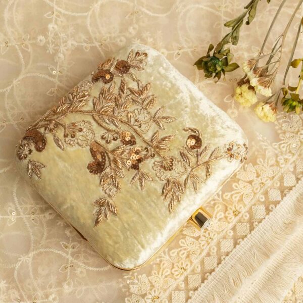 PRE-ORDER - SHAYRA (Cream Velvet) - Image 5