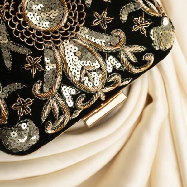PRE-ORDER - ISHIKA (Black Velvet) - Image 3