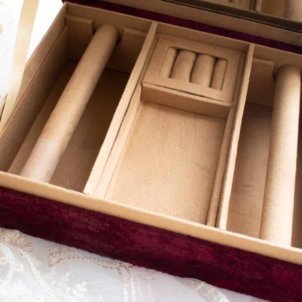 PRE-ORDER / AMNA TROUSSEAU BOX (Maroon Velvet) - Image 9