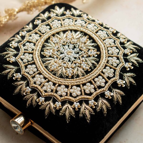 PRE-ORDER - MAHIYA (Black Velvet) - Image 5