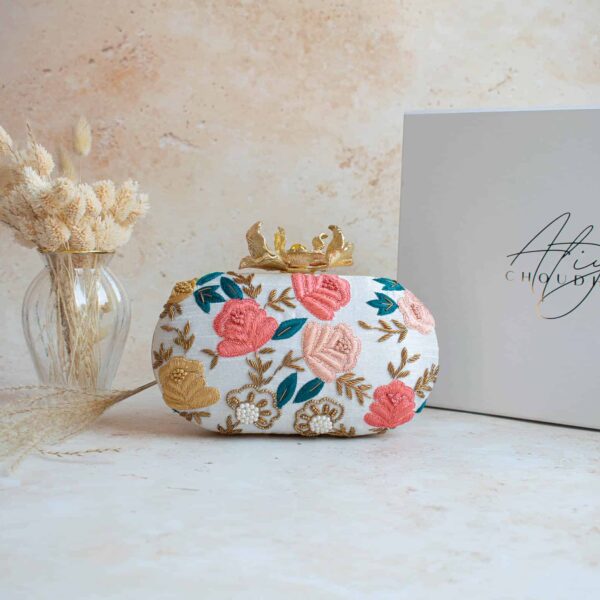 PRE-ORDER - Sara - Oval (Floral Clasp) - Image 2